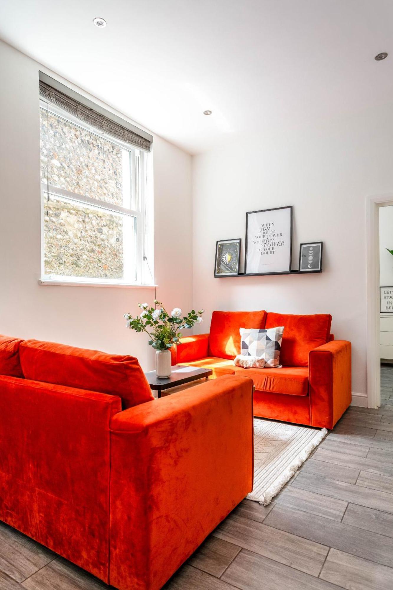 Hébergement de vacances 2 Bedroom House By Short Lets & Serviced With Free Wifi & Terrace Hove